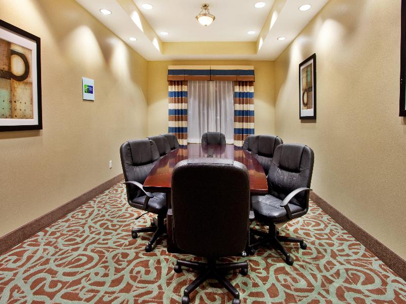 Holiday Inn Express Eunice image