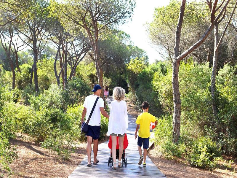 Camping Village Baia Azzurra Club image