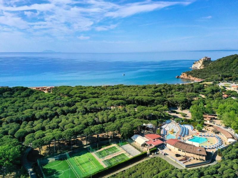 Camping Village Baia Azzurra Club image