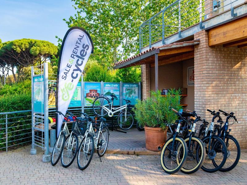 Camping Village Baia Azzurra Club image