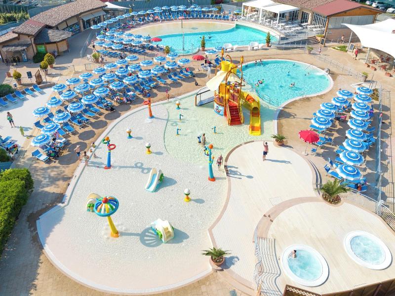 Camping Village Baia Azzurra Club image