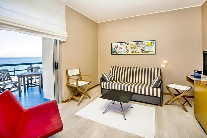 Tirreno image