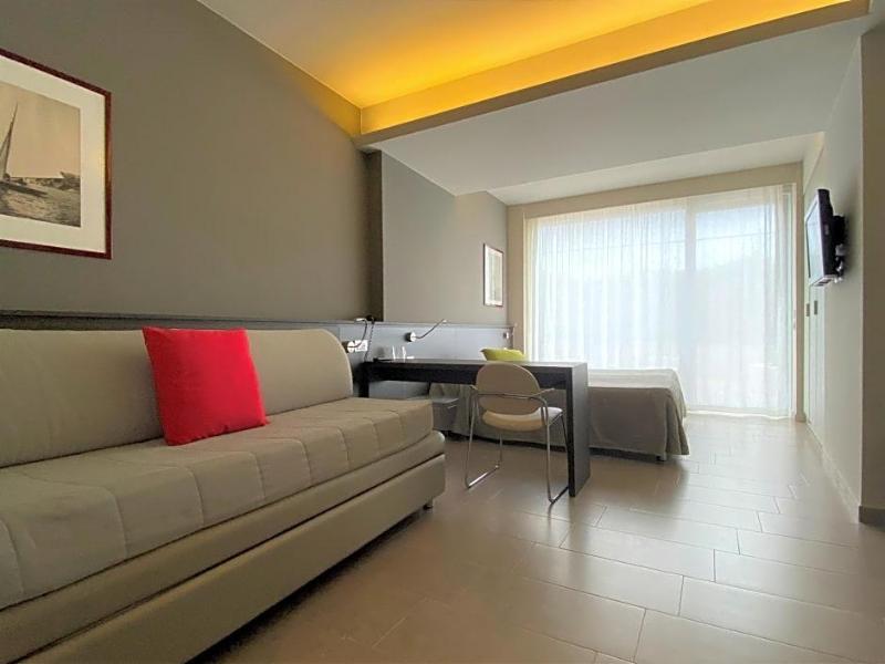 Tirreno image