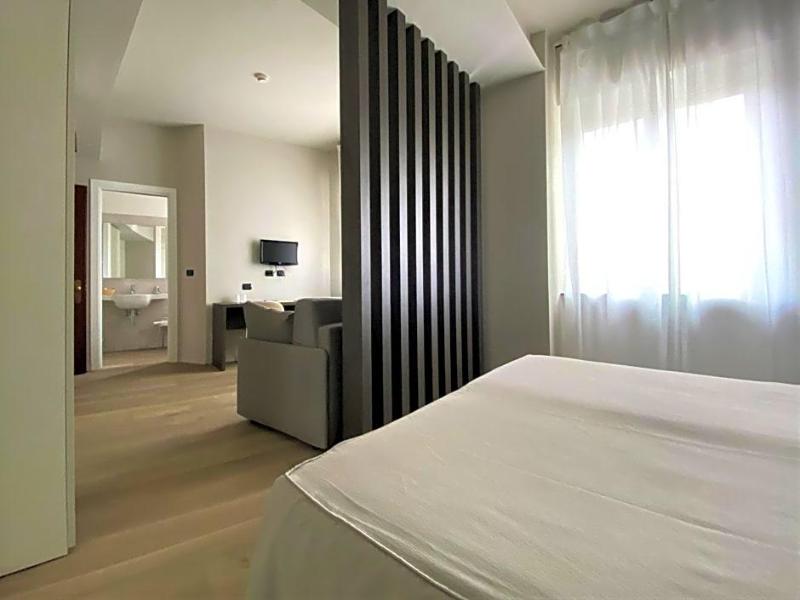 Tirreno image