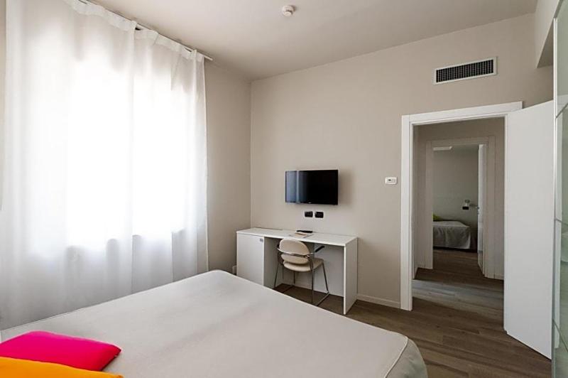 Tirreno image