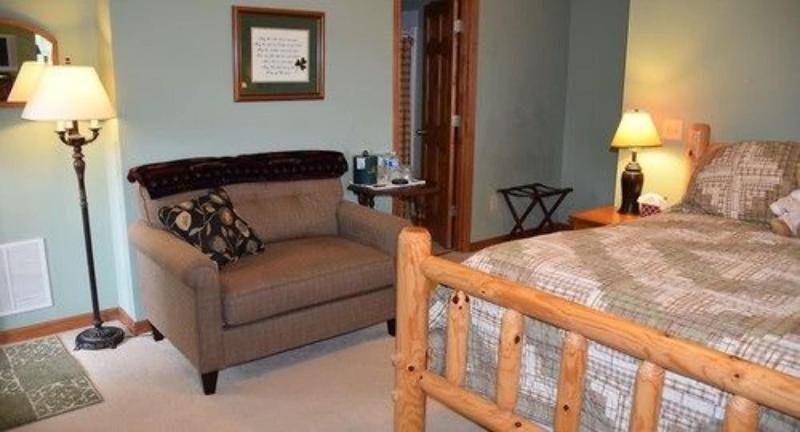 Long Mountain Lodge B&B