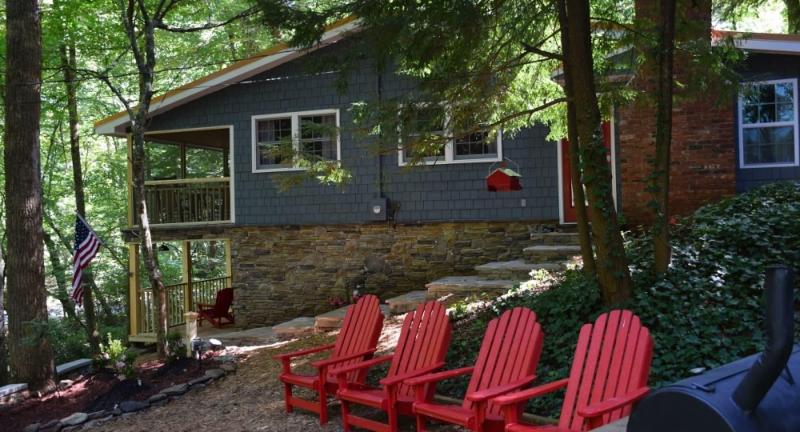 Long Mountain Lodge B&B — exterior view