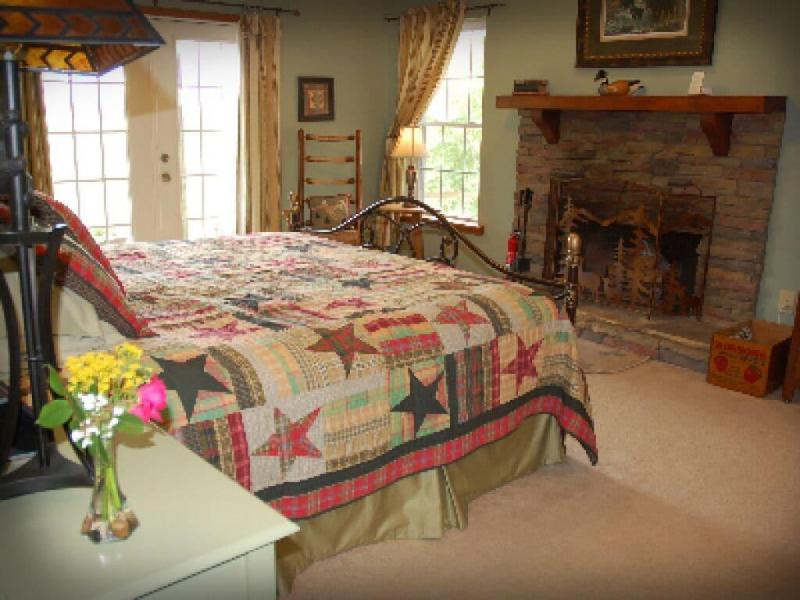 Long Mountain Lodge B&B image