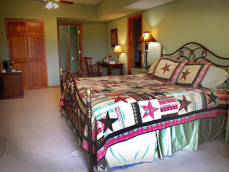 Long Mountain Lodge B&B image