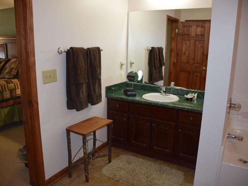 Long Mountain Lodge B&B image