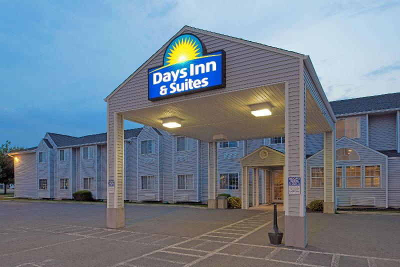 Hotel Days Inn & Suites by Wyndham Spokane Airport