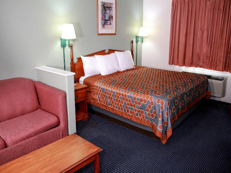 Travelodge By Wyndham Guymon image