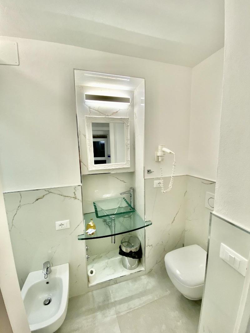 Giovanni Rooms image