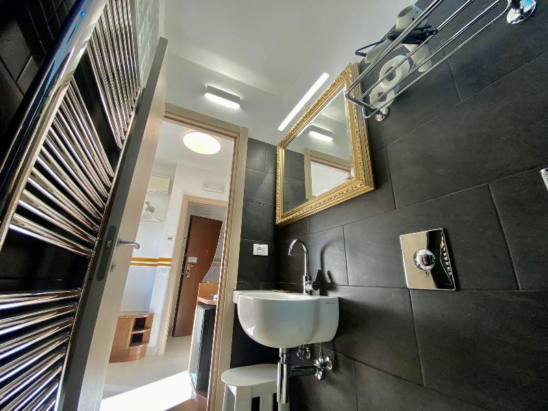 Giovanni Rooms image