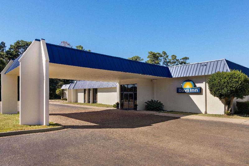 Days Inn By Wyndham Mccomb Ms image