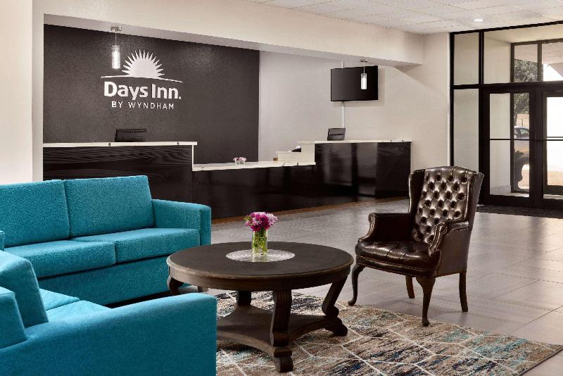 Days Inn By Wyndham Mccomb Ms image