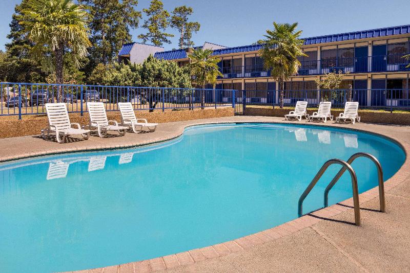 Days Inn By Wyndham Mccomb Ms image