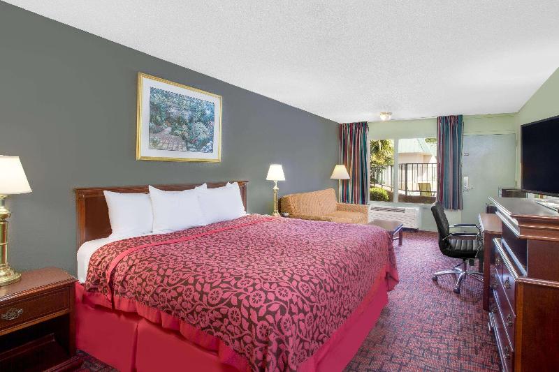 Days Inn By Wyndham Mccomb Ms image