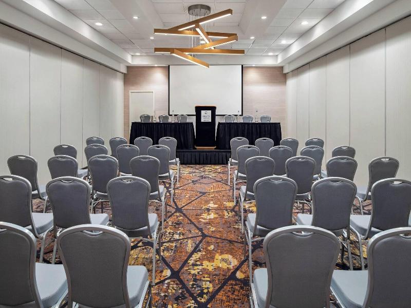 Ramada Plaza by Wyndham Green Bay image