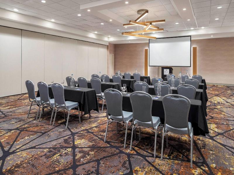 Ramada Plaza by Wyndham Green Bay image