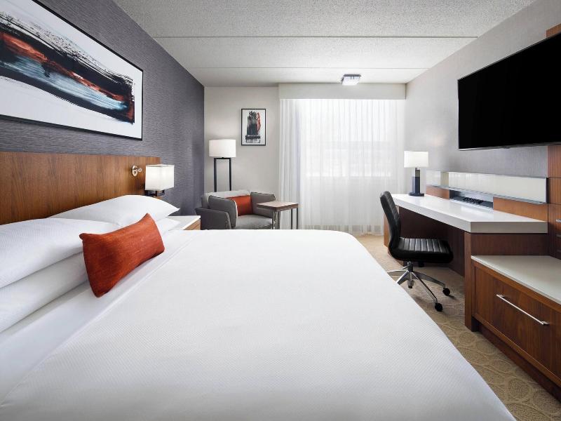 Ramada Plaza by Wyndham Green Bay image