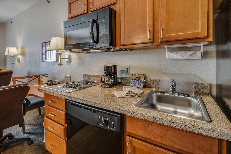 Candlewood Suites Longview image