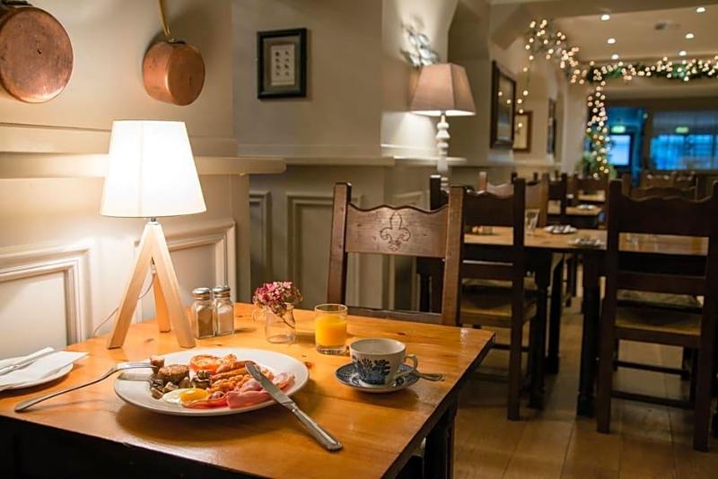 Connemara Lake Hotel image