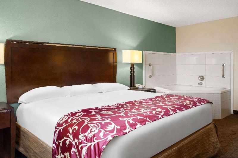 Travelodge By Wyndham Gaylord image