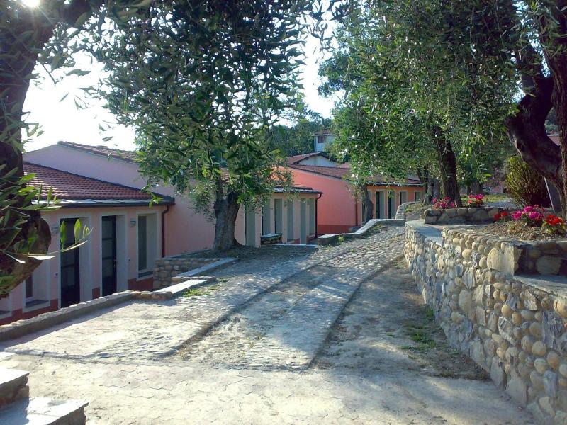 Borgo Verde-Uliveto image