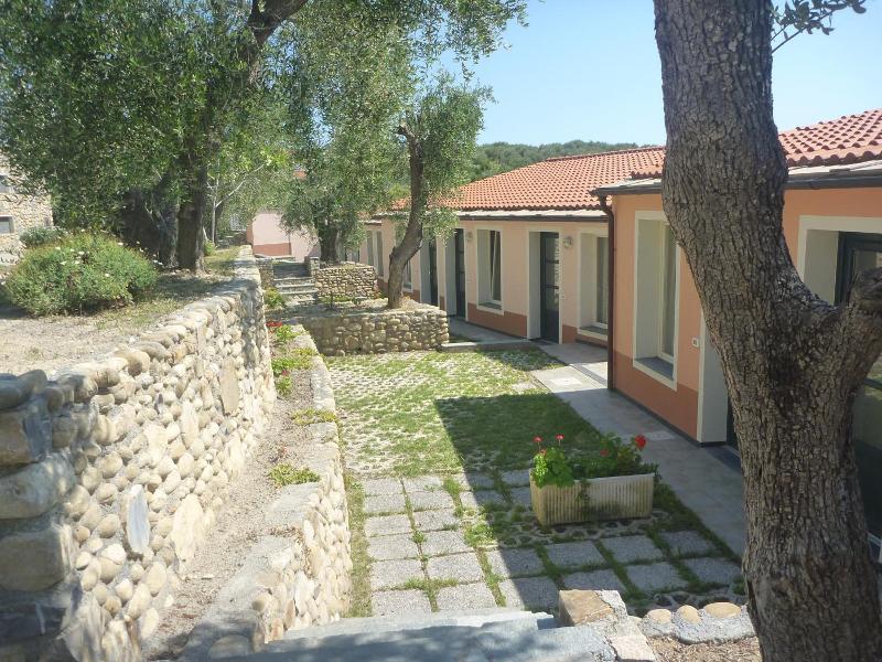 Borgo Verde-Uliveto image