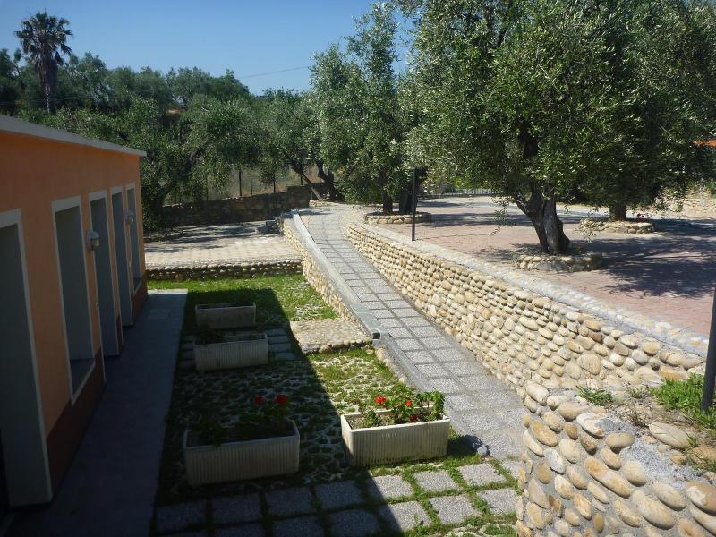 Borgo Verde-Uliveto image