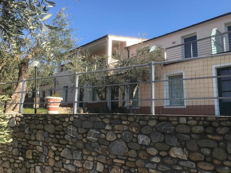Borgo Verde-Uliveto image
