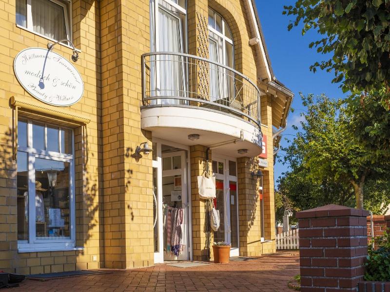 Romantik Hotel Hüttmann image