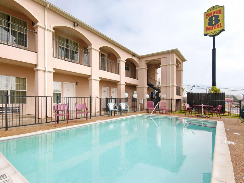 Super 8 By Wyndham Greenville