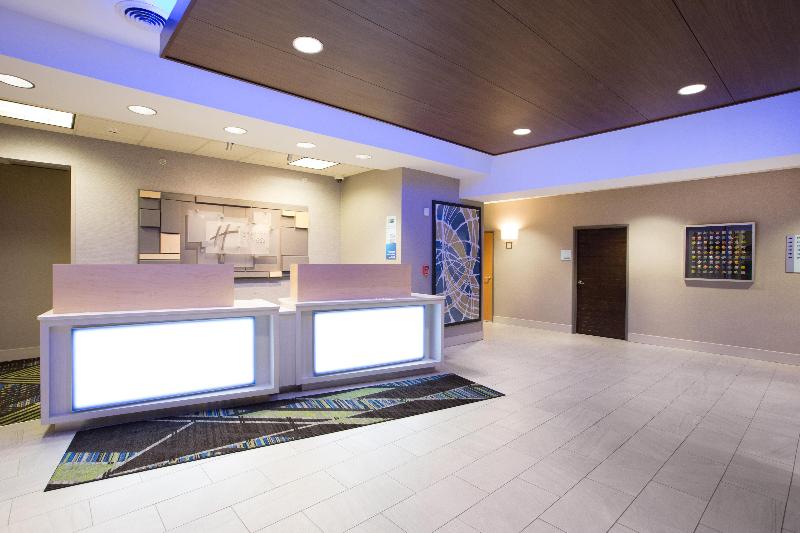Holiday Inn Express Hastings image