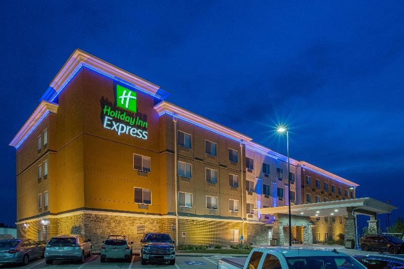 Holiday Inn Express Hastings image