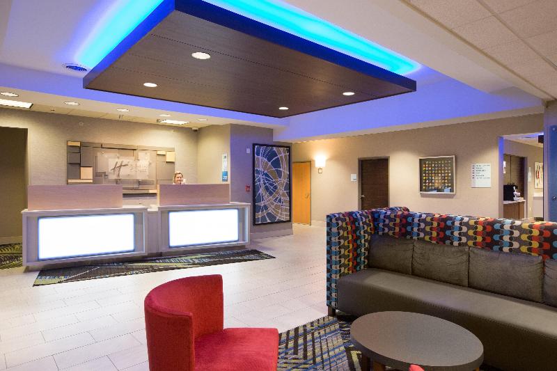 Holiday Inn Express Hastings image