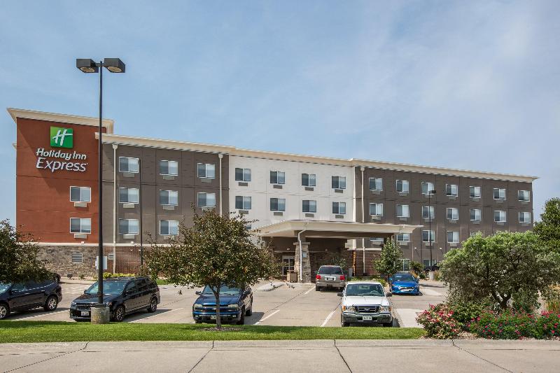 Holiday Inn Express Hastings image