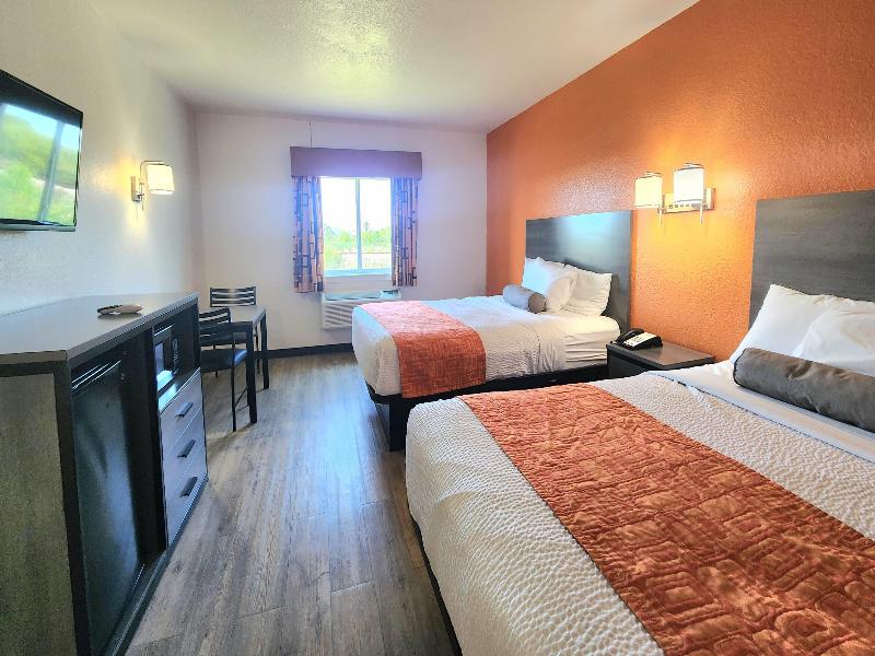 Howard Johnson by Wyndham Galveston image