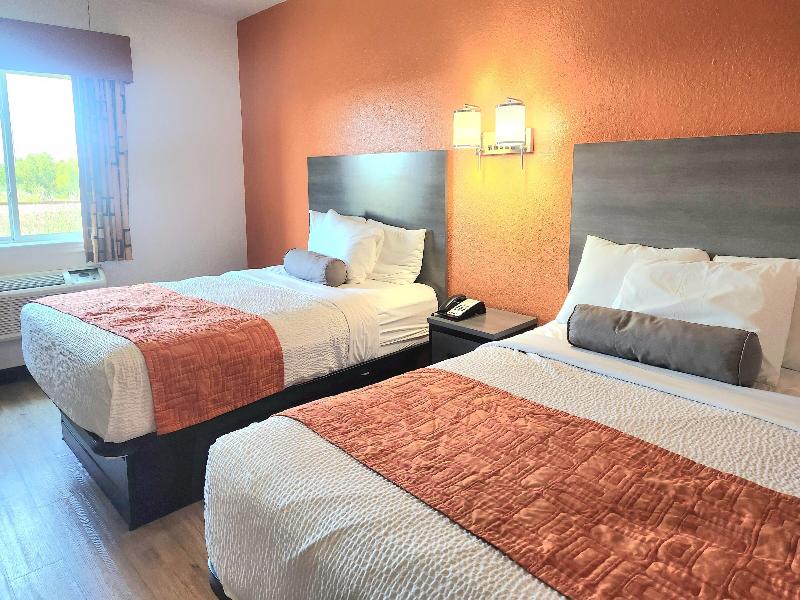 Howard Johnson by Wyndham Galveston image
