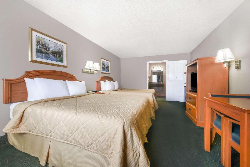 Days Inn By Wyndham Granbury image