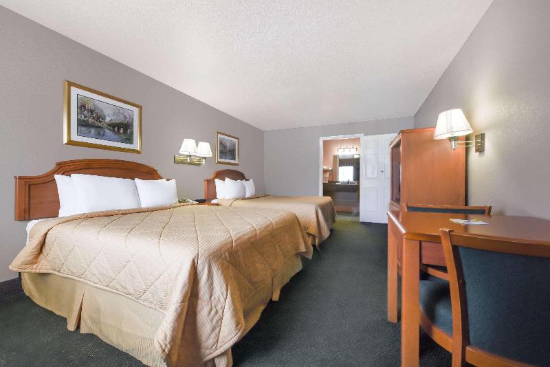 Days Inn By Wyndham Granbury image