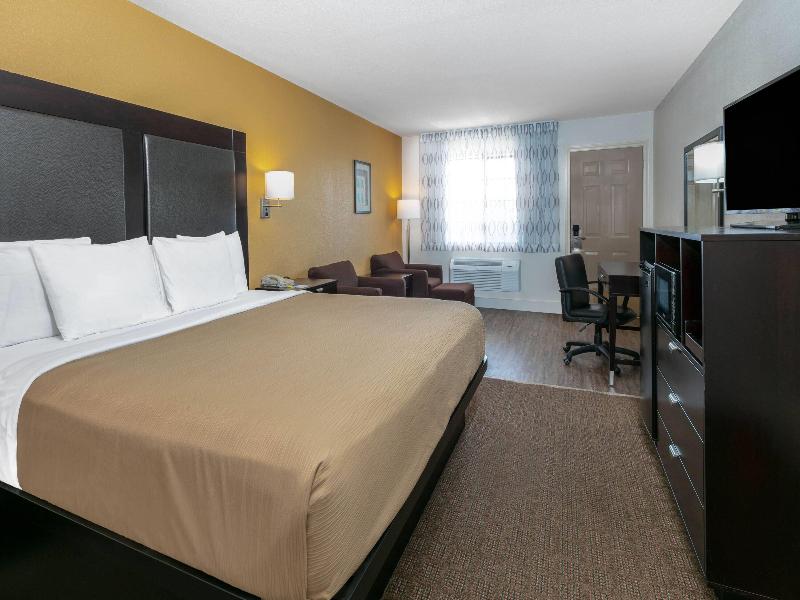 Days Inn By Wyndham Granbury image
