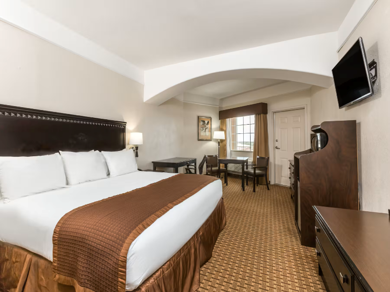 Baymont by Wyndham Galveston image