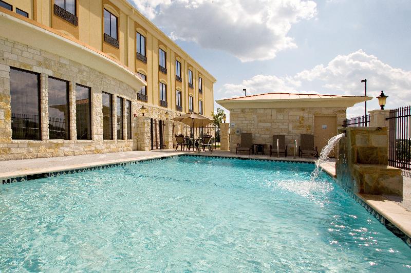 Holiday Inn Express & Suites Beeville By IHG image