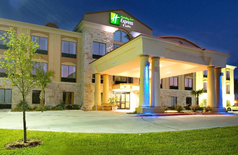 Holiday Inn Express & Suites Beeville By IHG image