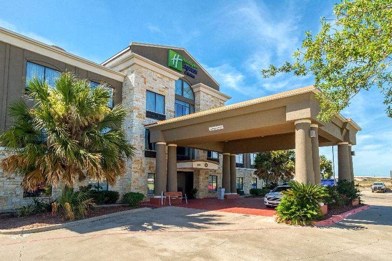 Holiday Inn Express & Suites Beeville By IHG image