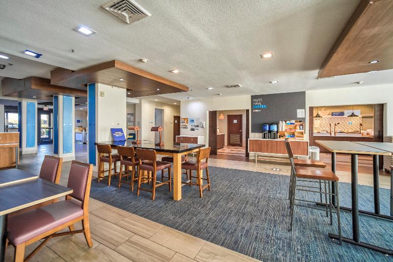 Holiday Inn Express & Suites Beeville By IHG image