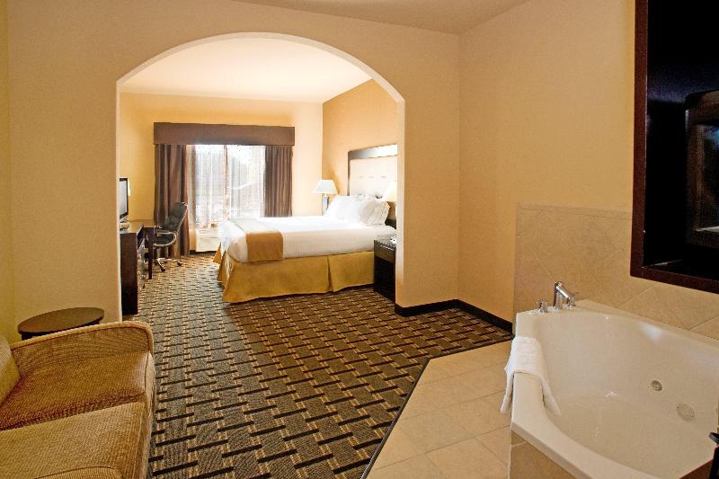 Holiday Inn Express & Suites Beeville By IHG image