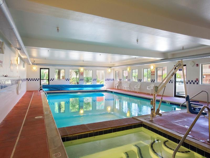 Cedar Lodge, Glenwood Springs